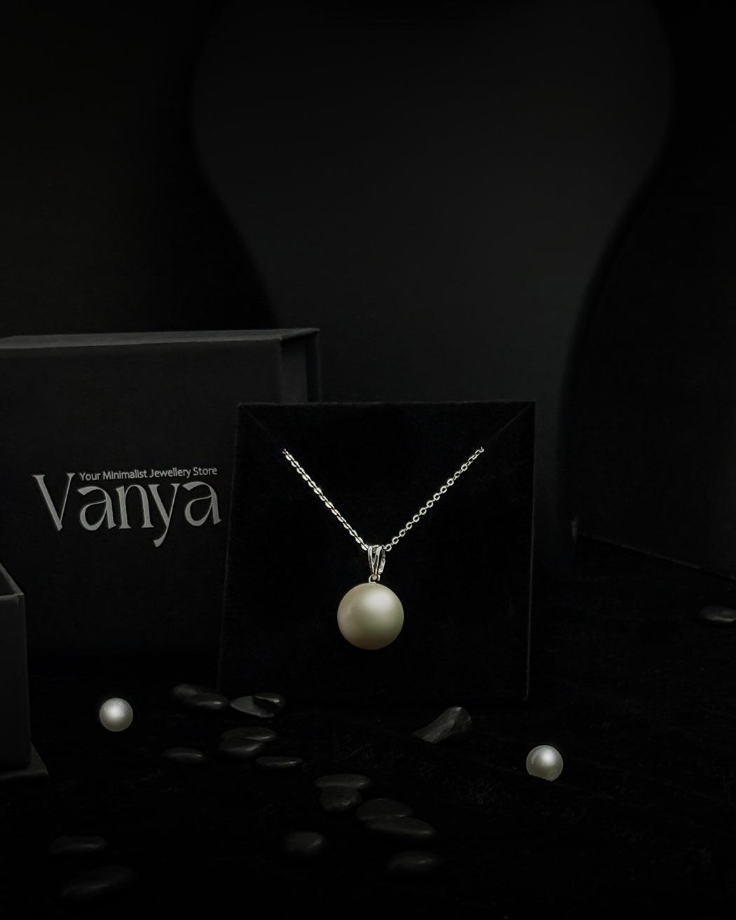 Pearl Pendant Necklace