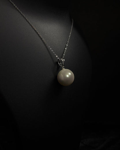 Pearl Pendant Necklace