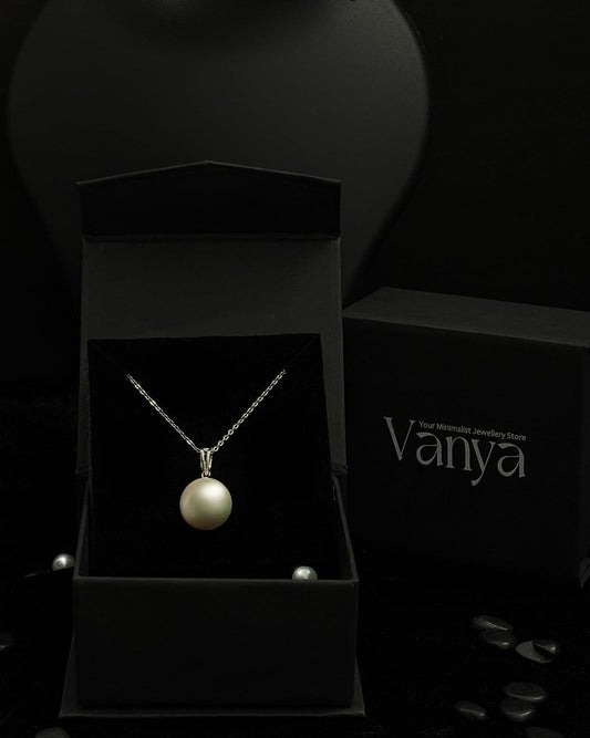 Pearl Pendant Necklace