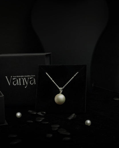 Pearl Pendant Necklace